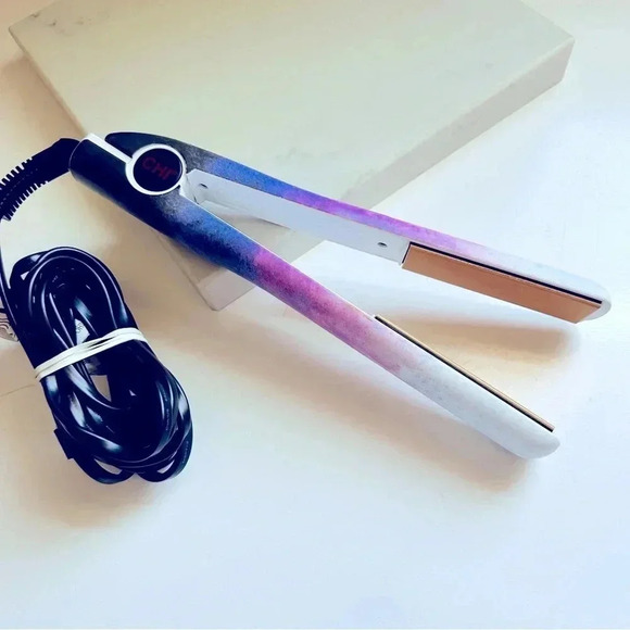 CHI 1” Digital Ceramic Hair Styling Iron - Picture 2 of 6